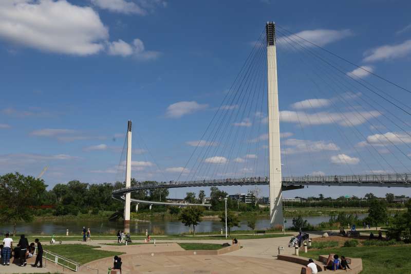 Bob Kerrey Pedestrian Bridge omaha trails